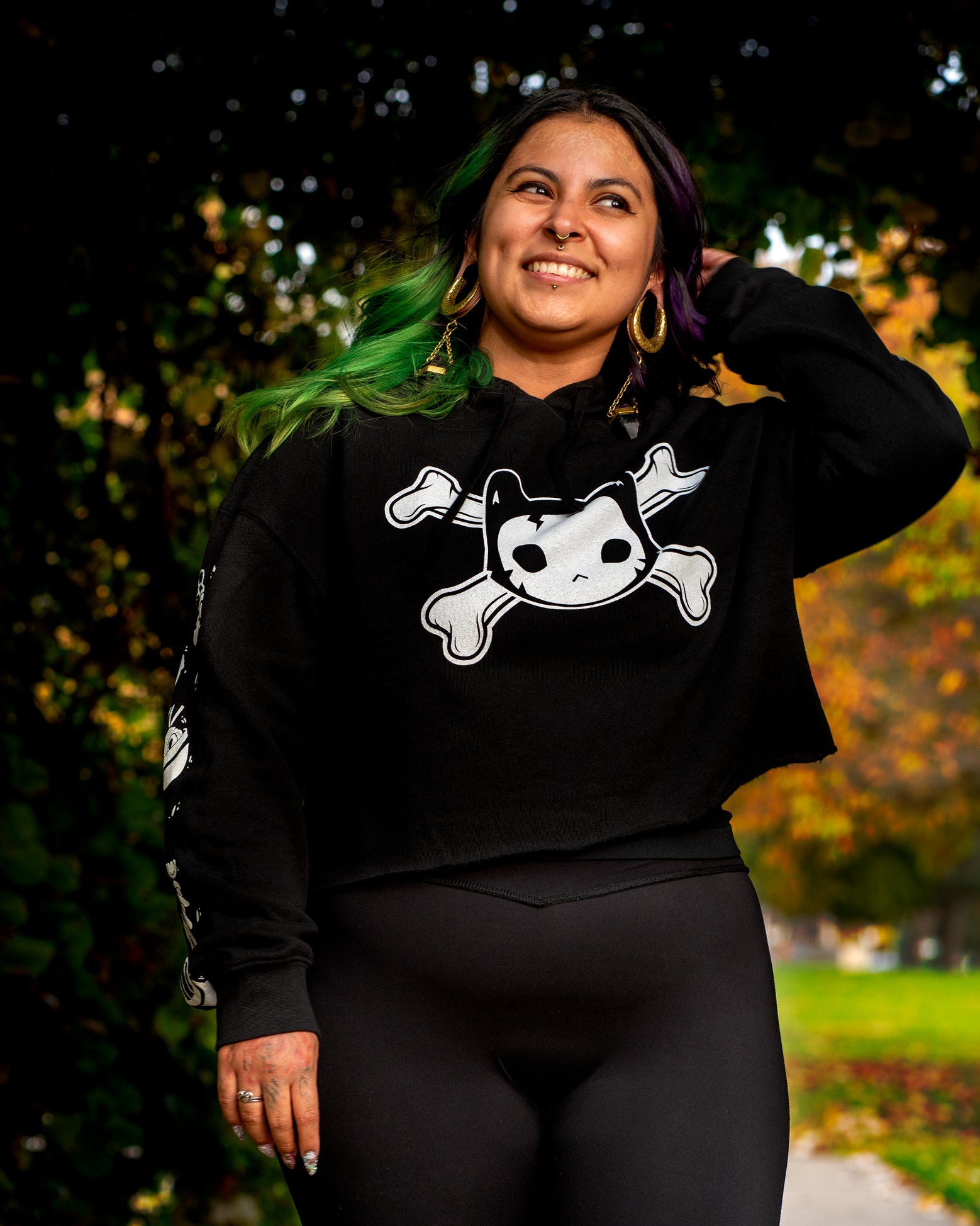 Pirate Lucy Women's Cropped Hoodie